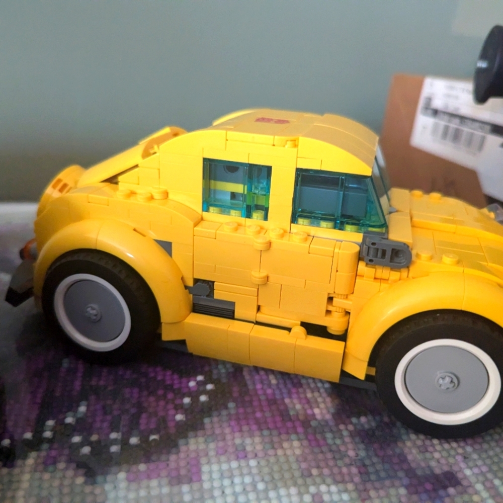 Bumblebee transformer 10438 Lego 950 pieces